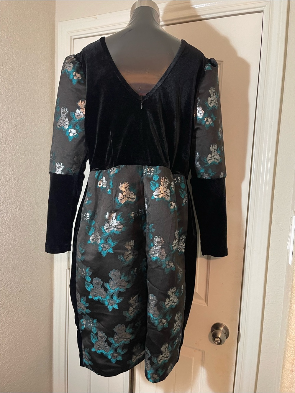 Eloquii dress size 16 Please check all picture of condition. - Picture 9 of 17